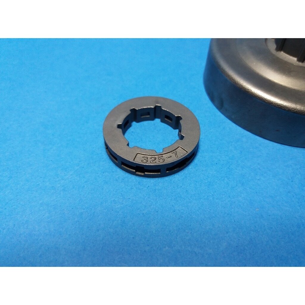 Clutch Assembly Drum .325 7T suitable for Husqvarna 36 41 136 137 141 142 230 235 236 240 Jonsered 2035 2036 2040 CS2137 CS2138 CS2234 CS2238 Partner 350 351 352 370 371 382 390 391 401 420 McCULLOCH CS340 CS380 chainsaw 3 Clutch Assembly Drum .325 7T suitable for Husqvarna 36 41 136 137 141 142 230 235 236 240 Jonsered 2035 2036 2040 CS2137 CS2138 CS2234 CS2238 Partner 350 351 352 370 371 382 390 391 401 420 McCULLOCH CS340 CS380 chainsaw 3