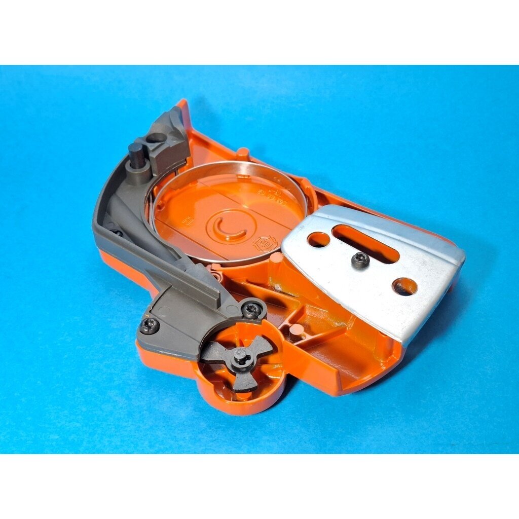 Clutch Cover Chain Brake suitable for Husqvarna 340 346 350 351 353 357 359 chainsaw 537107801 4 Clutch Cover Chain Brake suitable for Husqvarna 340 346 350 351 353 357 359 chainsaw 537107801 4