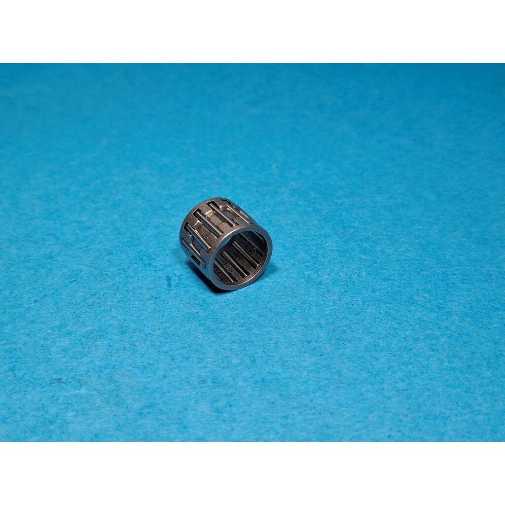 Clutch Drum Needle Bearing suitable for Husqvarna 40 45 49 50 51 55 61 154 254 257 261 262 272 340 345 346 350 351 353 445 450 455 460 Jonsered 2041 2045 2050 CS2141 CS2145 CS2147 CS2150 CS2152 CS2153 CS2245 CS2250 CS2255 chainsaw 503253401 2