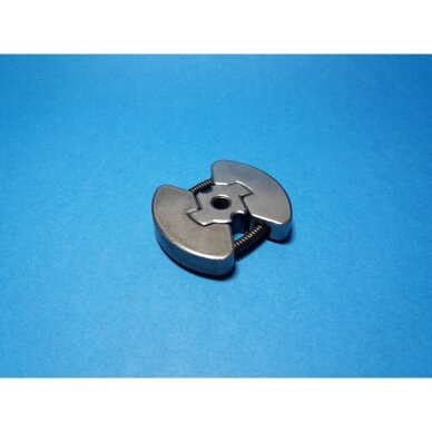Clutch Assembly Drum .325 7T suitable for Husqvarna 36 41 136 137 141 142 230 235 236 240 Jonsered 2035 2036 2040 CS2137 CS2138 CS2234 CS2238 Partner 350 351 352 370 371 382 390 391 401 420 McCULLOCH CS340 CS380 chainsaw 6