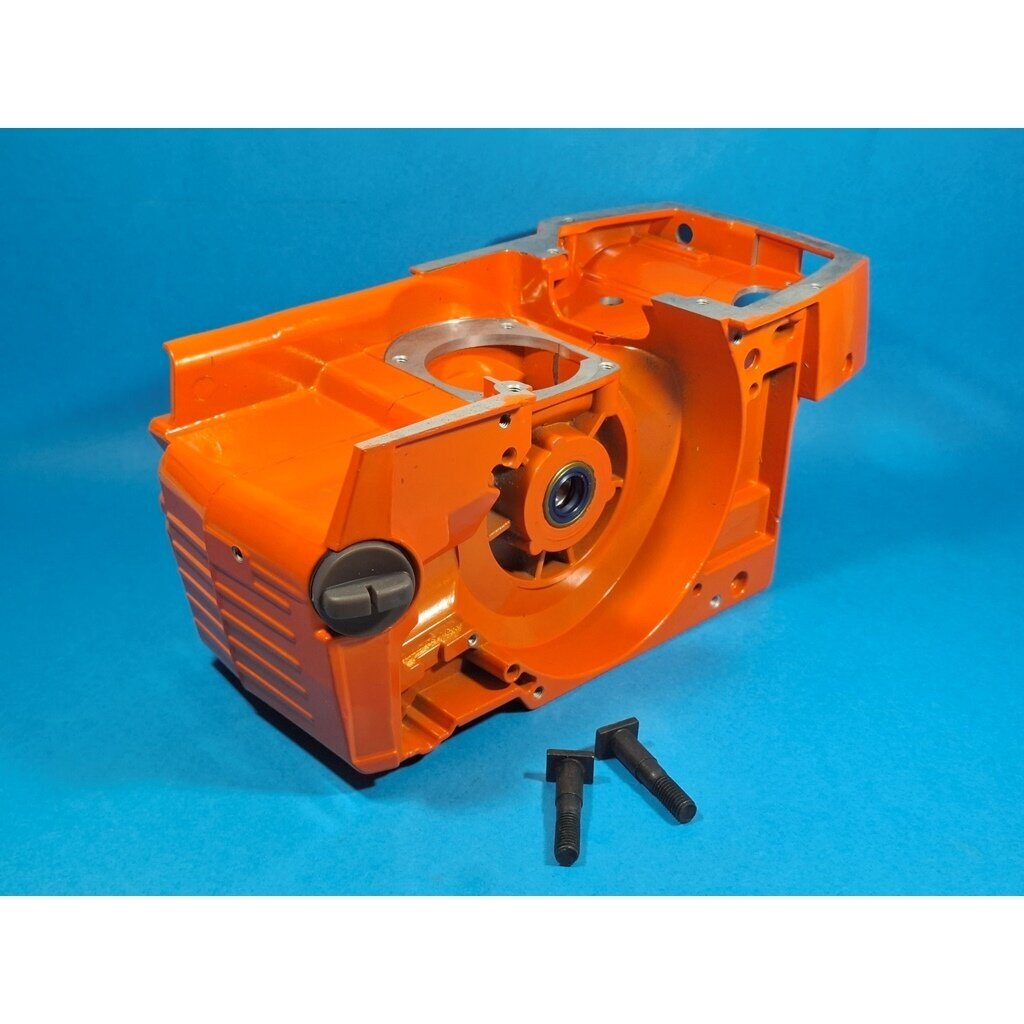 Crankcase suitable for Husqvarna 61 268 272 chainsaw 501779901 Crankcase suitable for Husqvarna 61 268 272 chainsaw 501779901