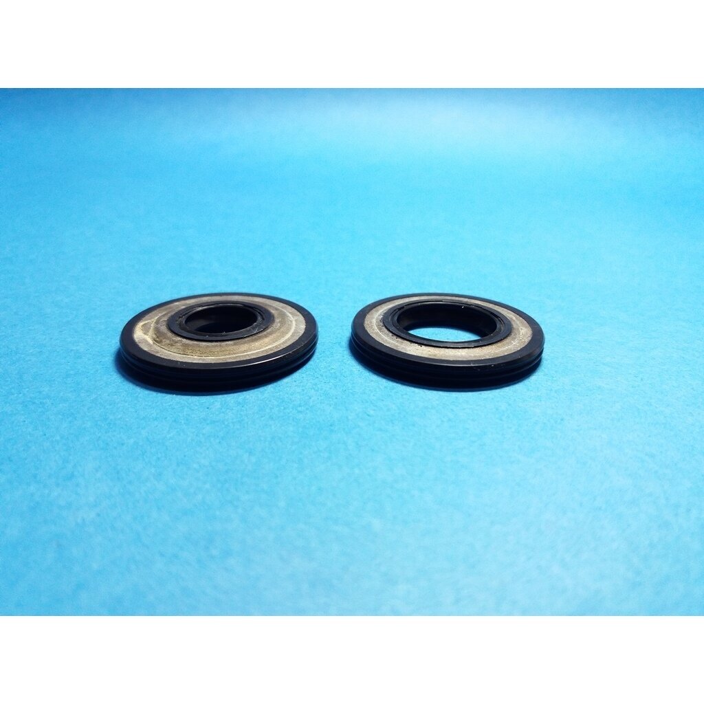 Crankshaft Oil Seal Kit suitable for Husqvarna 135 140 435 440 Jonsered CS2240 McCulloch CS350 CS390 CS410 chainsaw 544251301 3