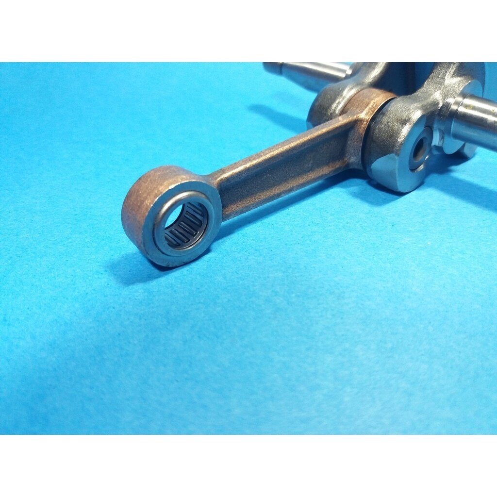 Crankshaft suitable for Husqvarna 230 235 236 240 Jonsered CS2234 CS2238 McCULLOCH CS340 CS380 chainsaw 574449401 1