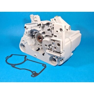 Crankcase suitable for STIHL 024 026 MS240 MS260 chainsaw 1121 020 2117