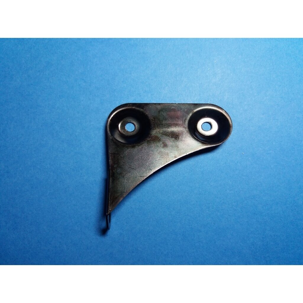 Exhaust Muffler Bracket Support suitable for Husqvarna 50 51 55 chainsaw 501768801 Exhaust Muffler Bracket Support suitable for Husqvarna 50 51 55 chainsaw 501768801