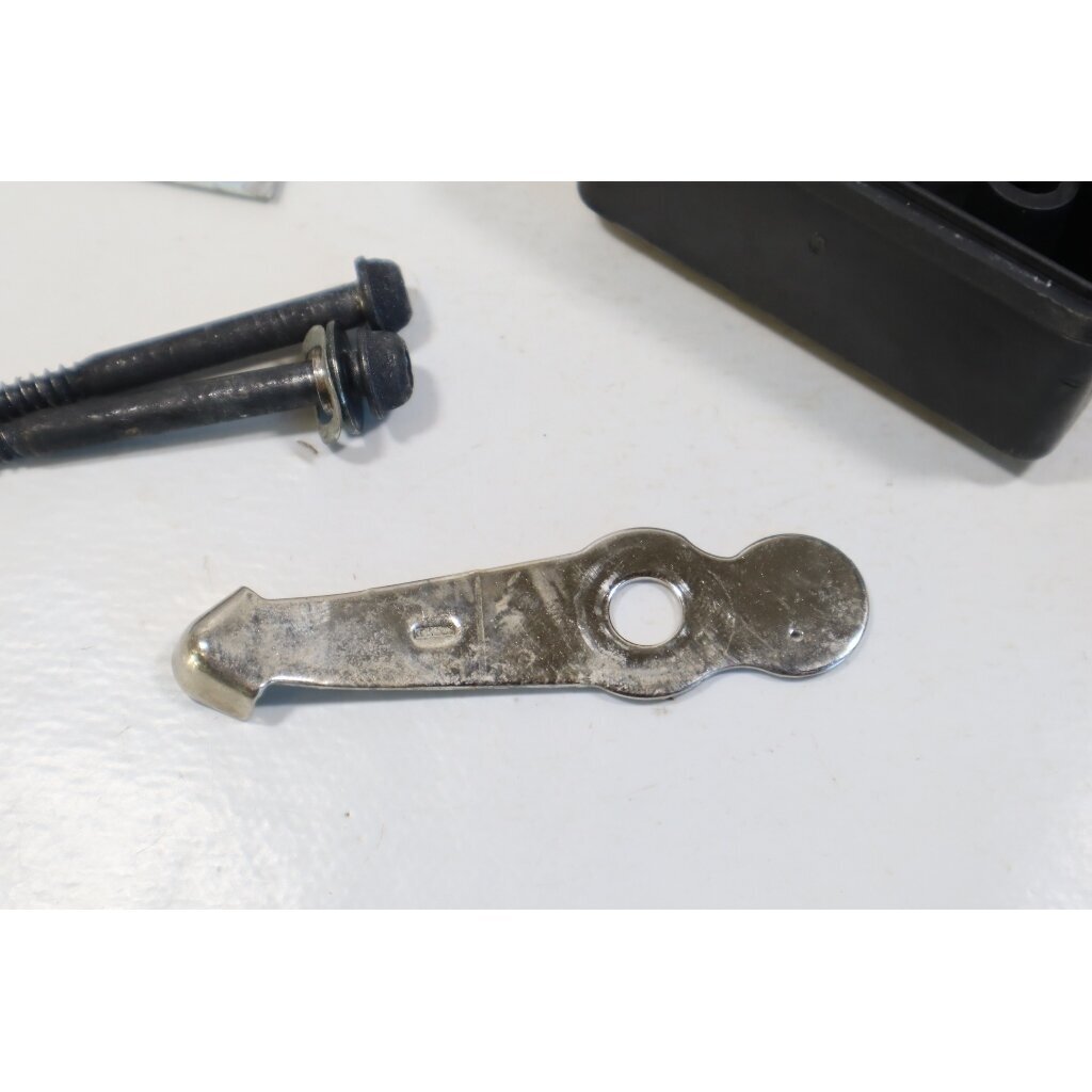 Genuine Air Box Choke Jonsered GT21 GT22 GT24 trimmer 530037311 2 Genuine Air Box Choke Jonsered GT21 GT22 GT24 trimmer 530037311 2
