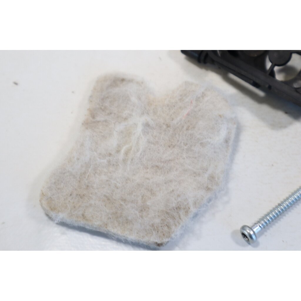 Genuine Air Filter Huosing Stop Switch Husqvarna 120 235 236 240 Jonsered CS2234 CS2238 McCULLOCH CS340 CS380 chainsaw 545062101 10 Genuine Air Filter Huosing Stop Switch Husqvarna 120 235 236 240 Jonsered CS2234 CS2238 McCULLOCH CS340 CS380 chainsaw 545062101 10