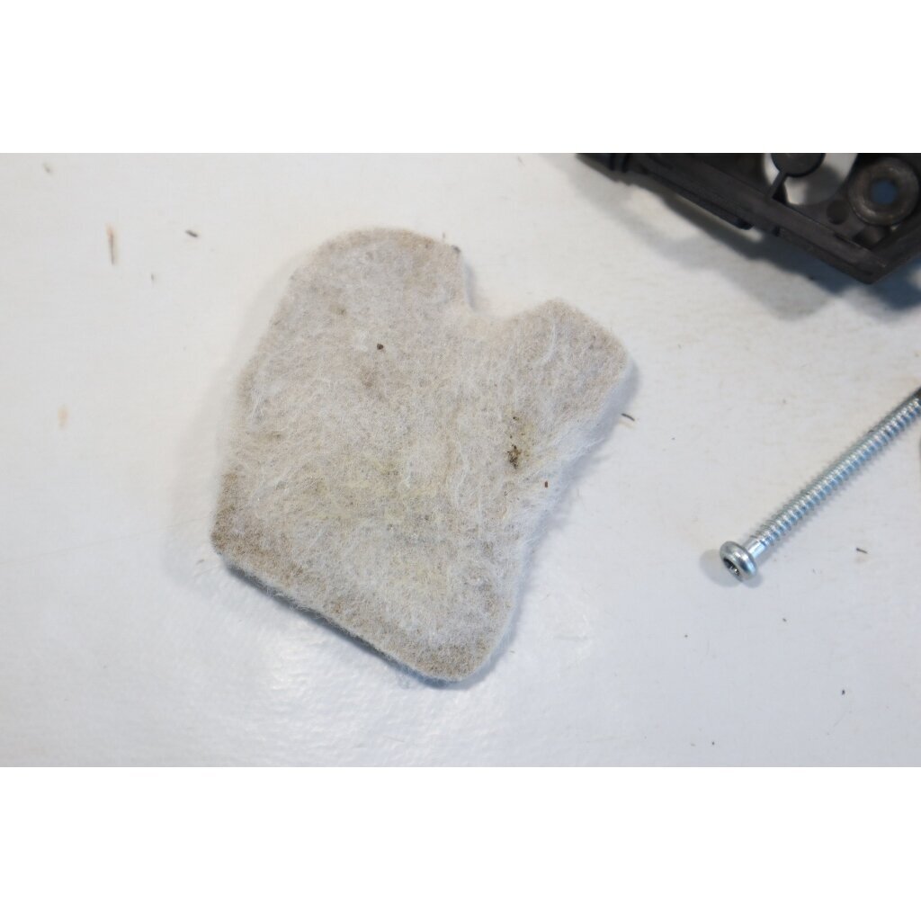 Genuine Air Filter Huosing Stop Switch Husqvarna 120 235 236 240 Jonsered CS2234 CS2238 McCULLOCH CS340 CS380 chainsaw 545062101 11 Genuine Air Filter Huosing Stop Switch Husqvarna 120 235 236 240 Jonsered CS2234 CS2238 McCULLOCH CS340 CS380 chainsaw 545062101 11