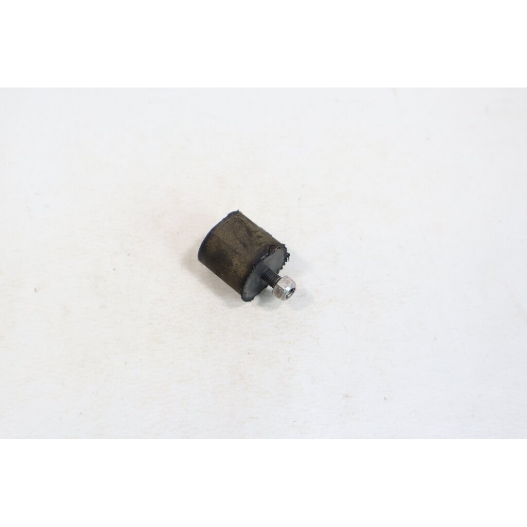 Genuine Annular Buffer STIHL 010 011 012 015 020 chainsaw 1116 790 9600 Genuine Annular Buffer STIHL 010 011 012 015 020 chainsaw 1116 790 9600