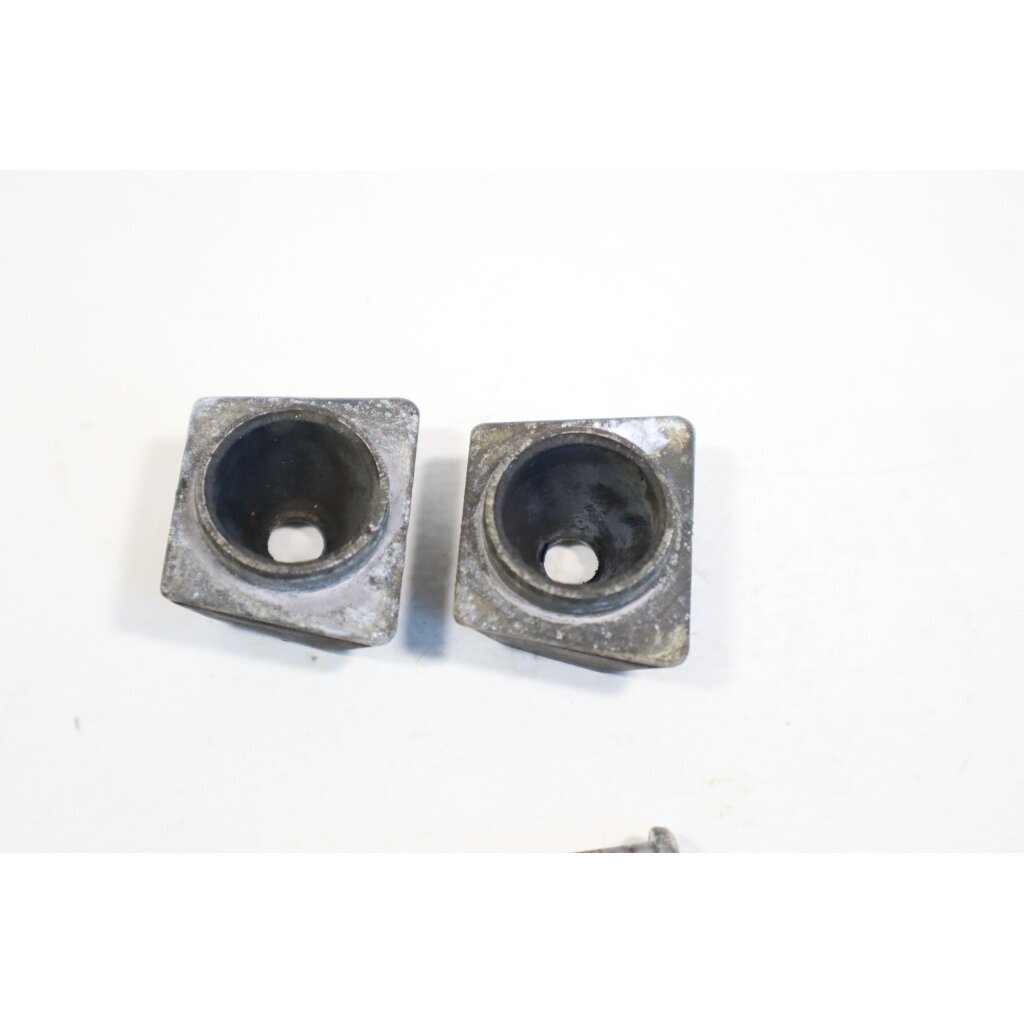 Genuine Antivibration Element Shock Absorber Rear Handle Jobu SL35B chainsaw 2 Genuine Antivibration Element Shock Absorber Rear Handle Jobu SL35B chainsaw 2