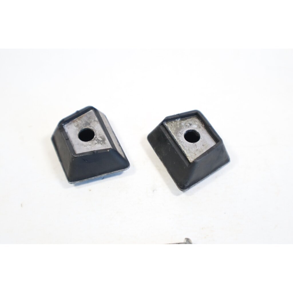 Genuine Antivibration Element Shock Absorber Rear Handle Jobu SL35B chainsaw 1 Genuine Antivibration Element Shock Absorber Rear Handle Jobu SL35B chainsaw 1