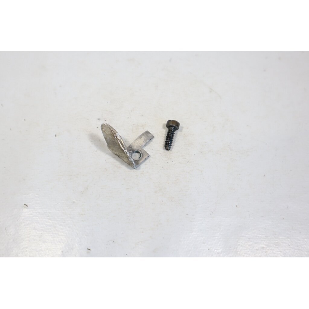 Genuine Chain Catcher STIHL 024 026 028 029 036 039 MS240 MS260 MS290 MS310 MS341 MS360 MS361 MS390 chainsaw 1119 656 7705