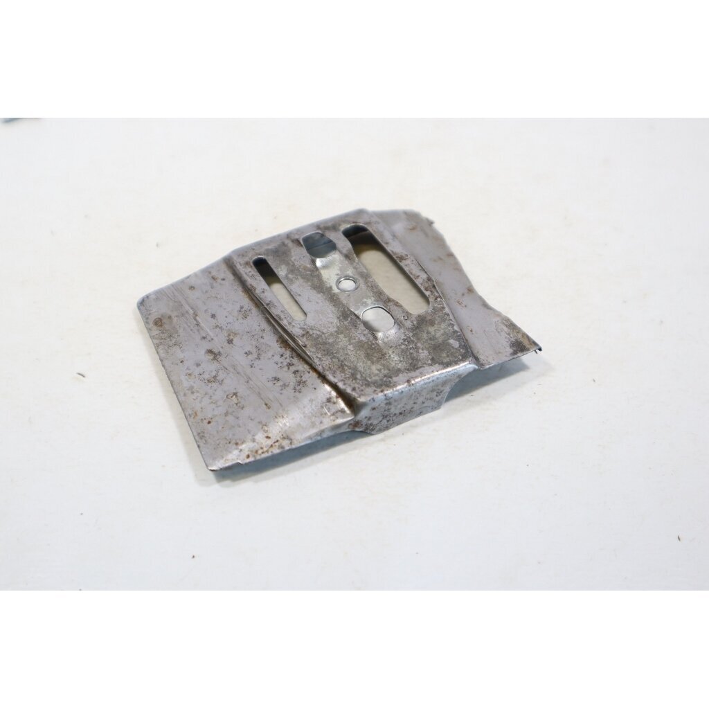 Genuine Chain Guide Plate Efco 156 162 138 142 146 151 Oleo Mac 938 941 942 946 951 952 956 chainsaw 094500141AR 3 Genuine Chain Guide Plate Efco 156 162 138 142 146 151 Oleo Mac 938 941 942 946 951 952 956 chainsaw 094500141AR 3