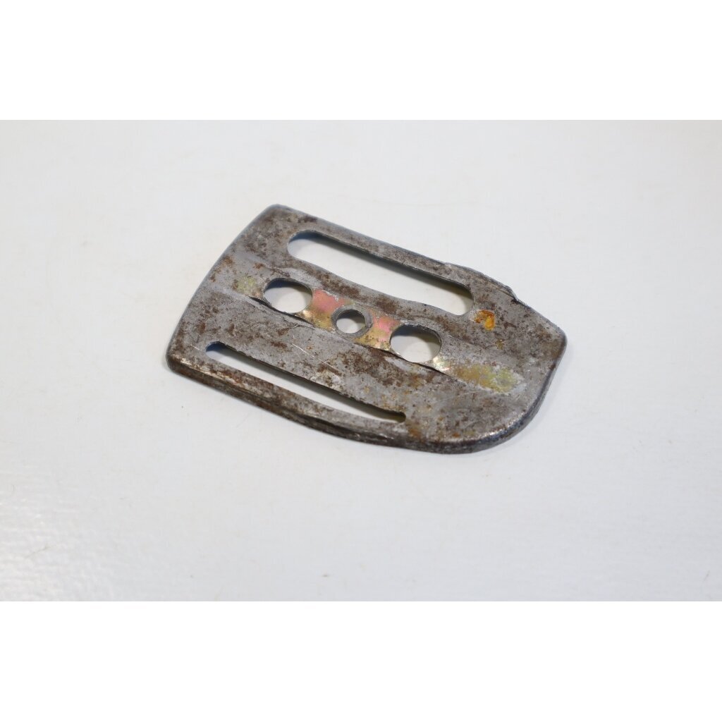 Genuine Chain Guide Plate Husqvarna 36 41 137 141 Jonsered chainsaw 530037047 2 Genuine Chain Guide Plate Husqvarna 36 41 137 141 Jonsered chainsaw 530037047 2