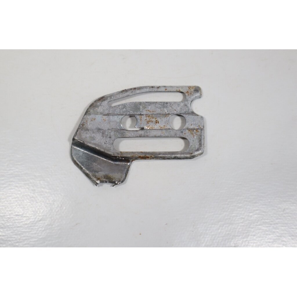 Genuine Chain Guide Plate McCULLOCH Poulan Jonsered CS2137 Partner 351 352 371 382 391 401 421 422 chainsaw 530038238 Genuine Chain Guide Plate McCULLOCH Poulan Jonsered CS2137 Partner 351 352 371 382 391 401 421 422 chainsaw 530038238