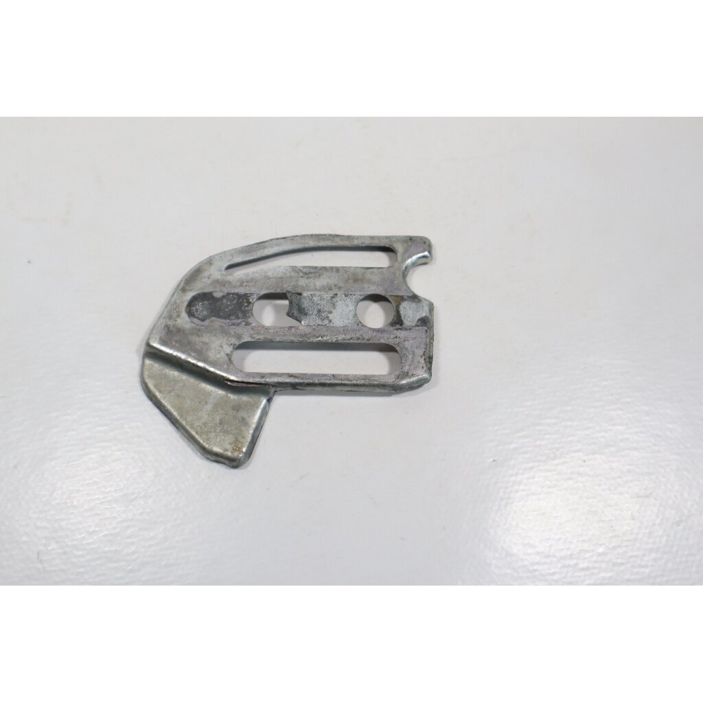 Genuine Chain Guide Plate McCULLOCH Poulan Jonsered CS2137 Partner 351 352 371 382 391 401 421 422 chainsaw 530038238 Genuine Chain Guide Plate McCULLOCH Poulan Jonsered CS2137 Partner 351 352 371 382 391 401 421 422 chainsaw 530038238