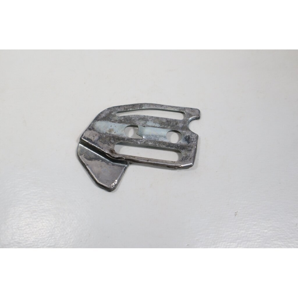 Genuine Chain Guide Plate McCULLOCH Poulan Jonsered CS2137 Partner 351 352 371 382 391 401 421 422 chainsaw 530038238 Genuine Chain Guide Plate McCULLOCH Poulan Jonsered CS2137 Partner 351 352 371 382 391 401 421 422 chainsaw 530038238