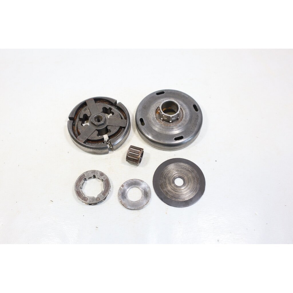 Genuine Clutch Assembly .325 7T Efco 142 146 151 Oleo Mac 938 941 942 946 951 chainsaw Genuine Clutch Assembly .325 7T Efco 142 146 151 Oleo Mac 938 941 942 946 951 chainsaw