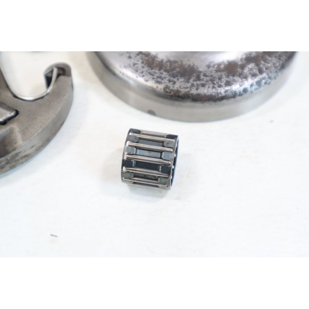 Genuine Clutch Assembly .325 7T Husqvarna 340 345 346 350 351 353 Jonsered CS2141 CS2145 CS2147 CS2150 CS2152 CS2153 chainsaw 1 Genuine Clutch Assembly .325 7T Husqvarna 340 345 346 350 351 353 Jonsered CS2141 CS2145 CS2147 CS2150 CS2152 CS2153 chainsaw 1