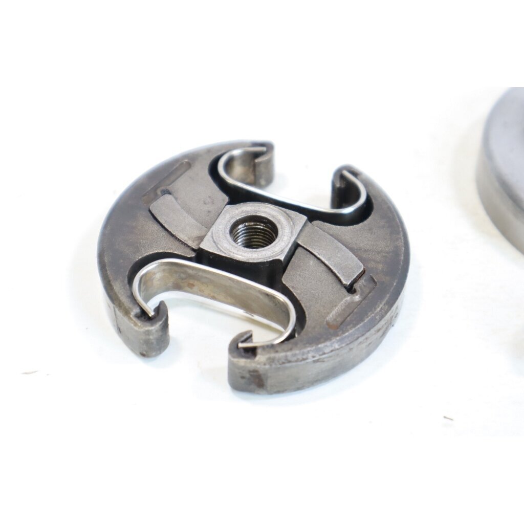 Genuine Clutch Assembly .325 7T Husqvarna 340 345 346 350 351 353 Jonsered CS2141 CS2145 CS2147 CS2150 CS2152 CS2153 chainsaw 3 Genuine Clutch Assembly .325 7T Husqvarna 340 345 346 350 351 353 Jonsered CS2141 CS2145 CS2147 CS2150 CS2152 CS2153 chainsaw 3