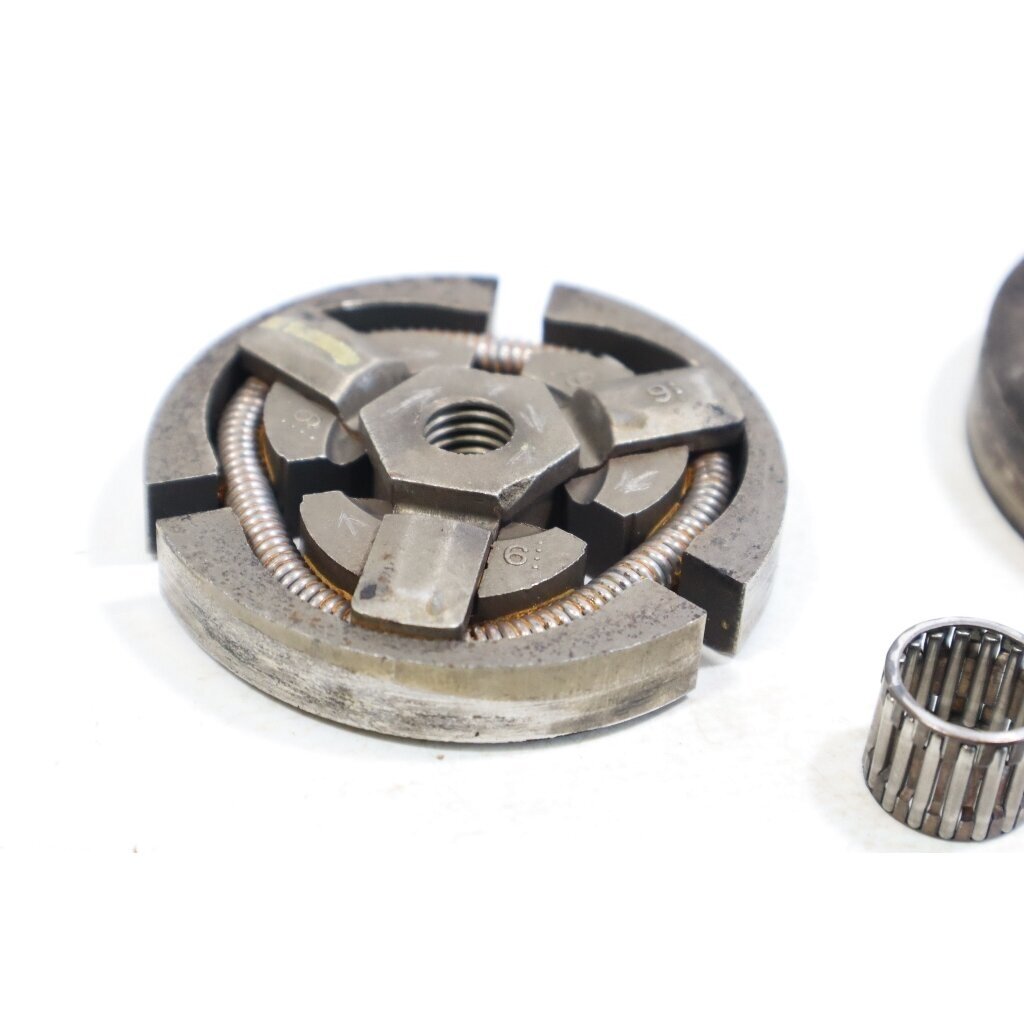Genuine Clutch Assembly .325 7T Husqvarna 40 45 Jonsered 2041 2045 2050 Partner 400 410 450 460 490 510 chainsaw 5 Genuine Clutch Assembly .325 7T Husqvarna 40 45 Jonsered 2041 2045 2050 Partner 400 410 450 460 490 510 chainsaw 5