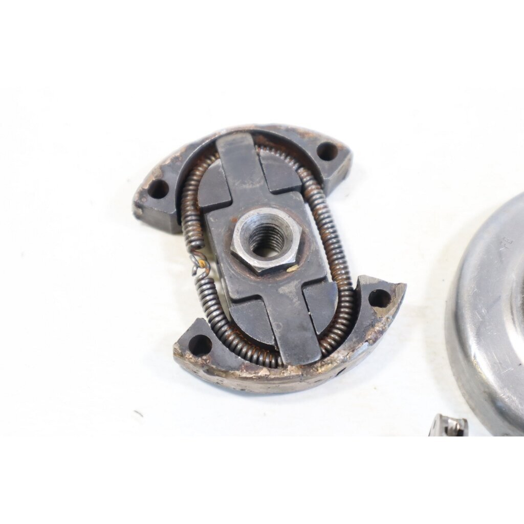 Genuine Clutch Assembly .325 7T Husqvarna 444 chainsaw 3 Genuine Clutch Assembly .325 7T Husqvarna 444 chainsaw 3