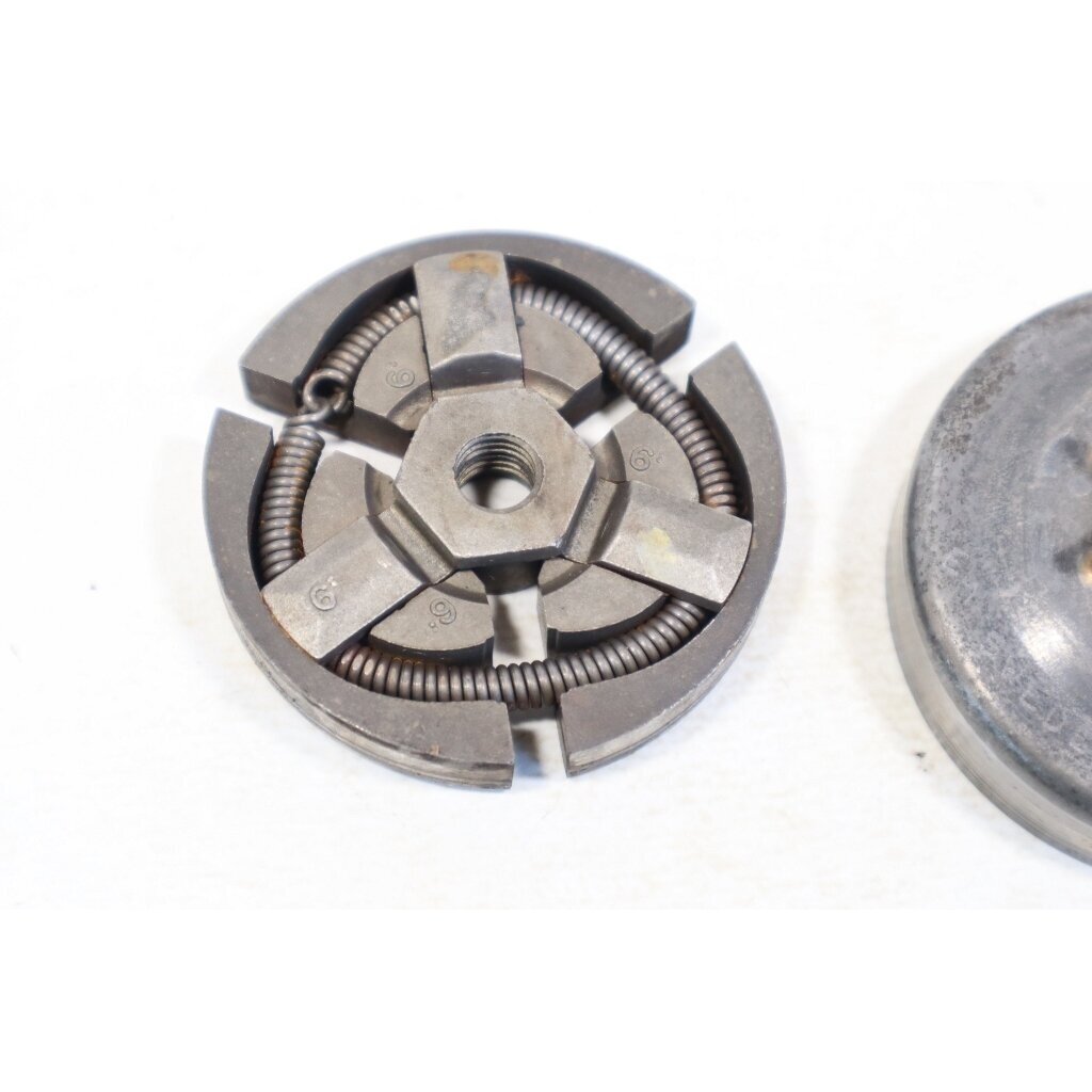Genuine Clutch Assembly .325 8T Husqvarna 40 45 Jonsered 2041 2045 2050 Partner 400 410 450 460 490 510 chainsaw 2 Genuine Clutch Assembly .325 8T Husqvarna 40 45 Jonsered 2041 2045 2050 Partner 400 410 450 460 490 510 chainsaw 2
