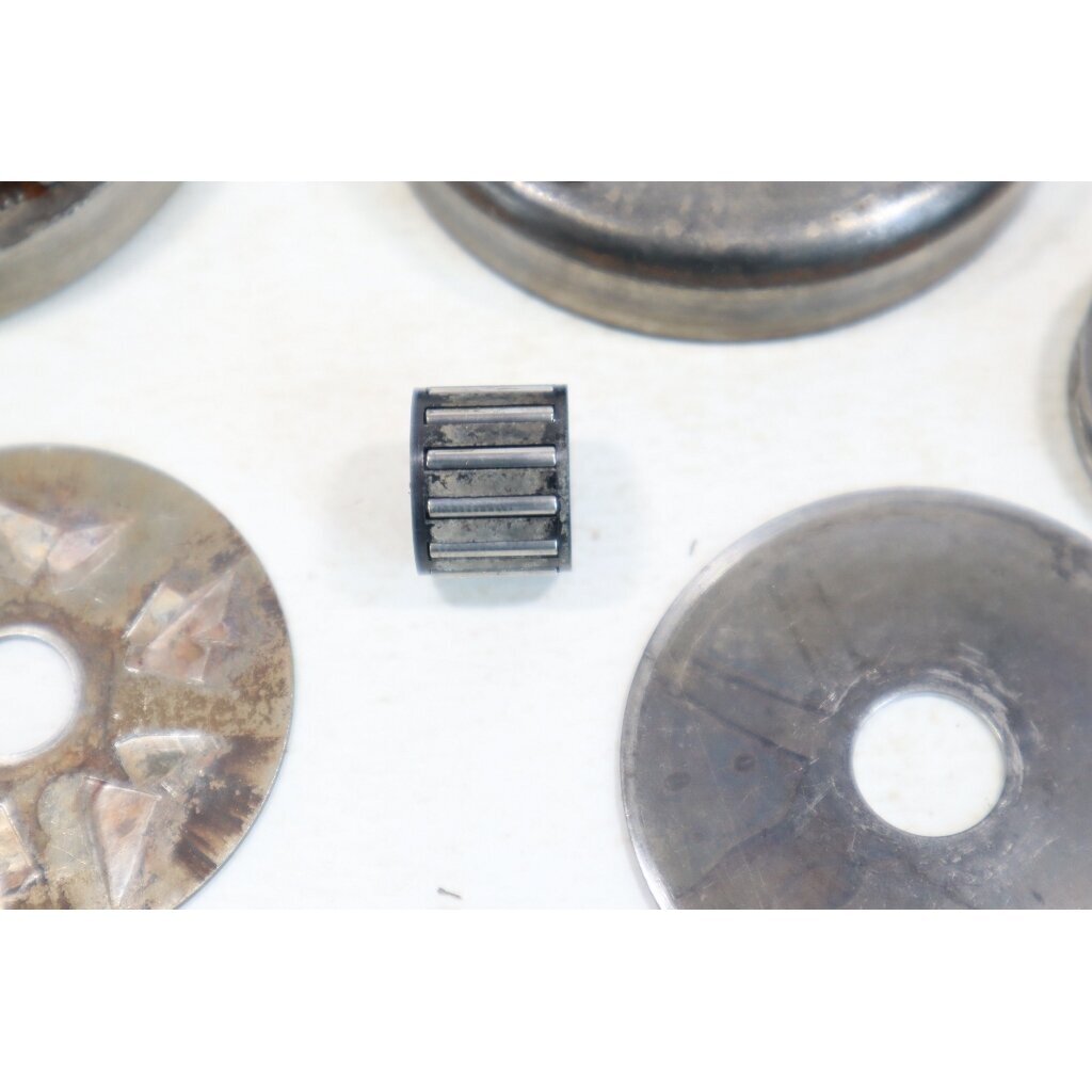 Genuine Clutch Assembly .325 8T Jonsered 525 chainsaw 1 Genuine Clutch Assembly .325 8T Jonsered 525 chainsaw 1