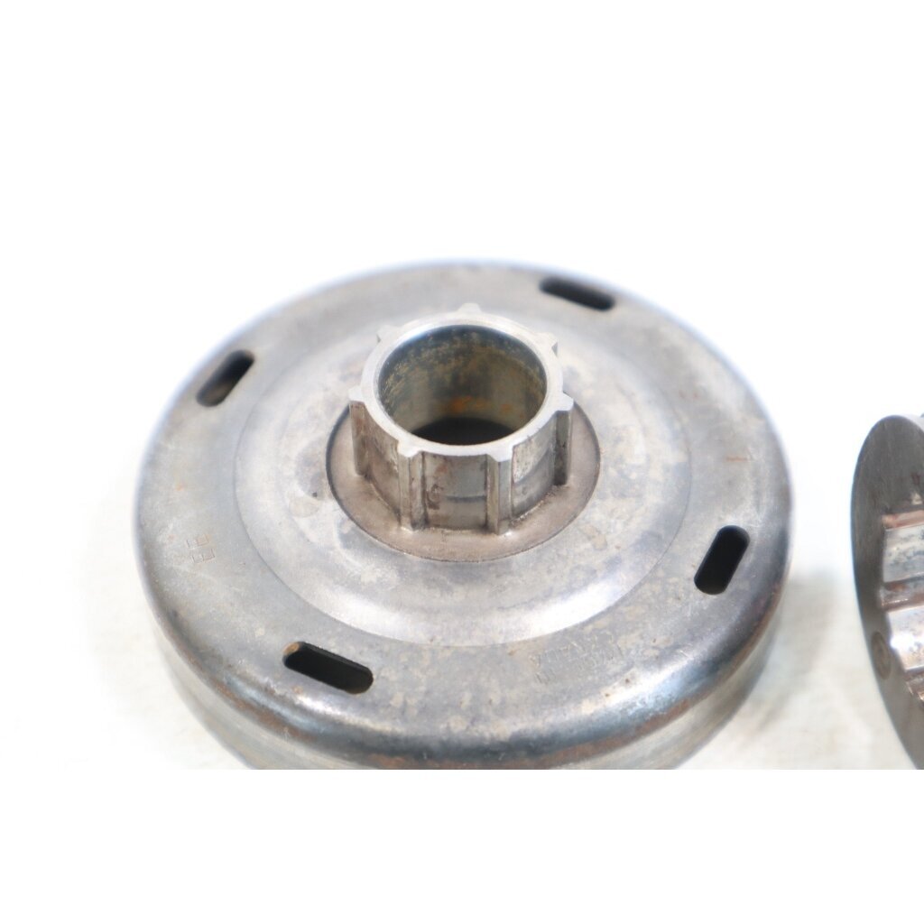 Genuine Clutch Assembly .325 8T Jonsered 525 chainsaw 7 Genuine Clutch Assembly .325 8T Jonsered 525 chainsaw 7