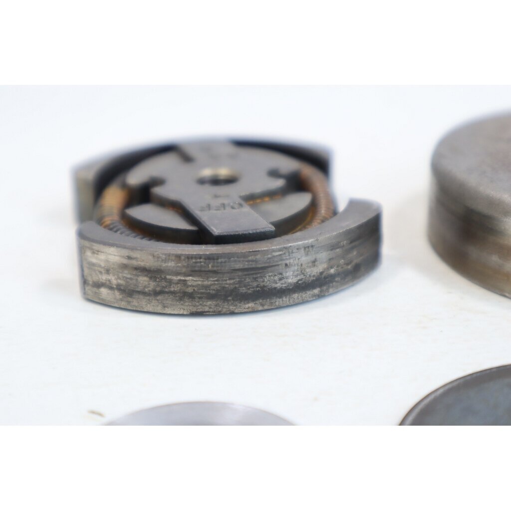 Genuine Clutch Assembly 3/8 6T Husqvarna 120 235 236 240 Jonsered CS2234 CS2238 McCULLOCH CS340 CS380 chainsaw 4 Genuine Clutch Assembly 3/8 6T Husqvarna 120 235 236 240 Jonsered CS2234 CS2238 McCULLOCH CS340 CS380 chainsaw 4