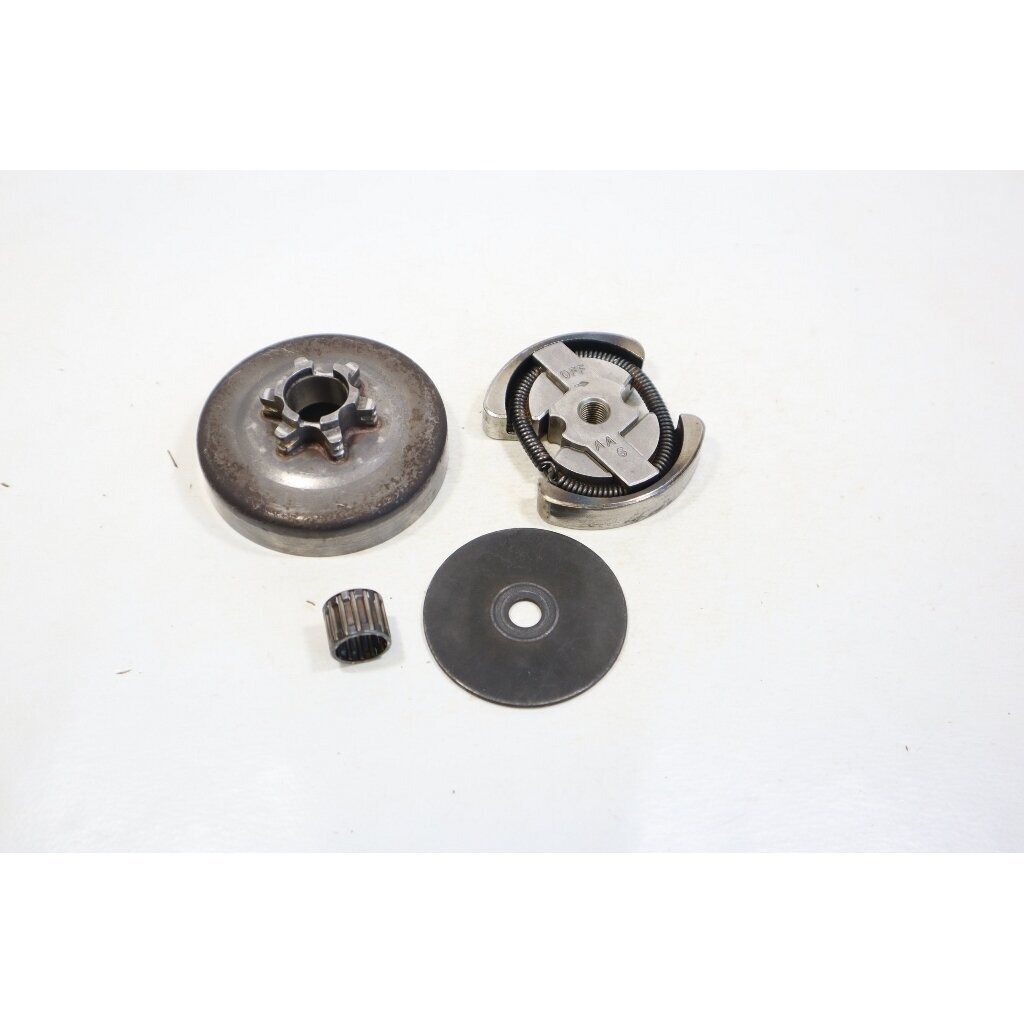 Genuine Clutch Assembly 3/8 6T Husqvarna 135 135E 140 140E McCULLOCH CS350 CS390 chainsaw Genuine Clutch Assembly 3/8 6T Husqvarna 135 135E 140 140E McCULLOCH CS350 CS390 chainsaw