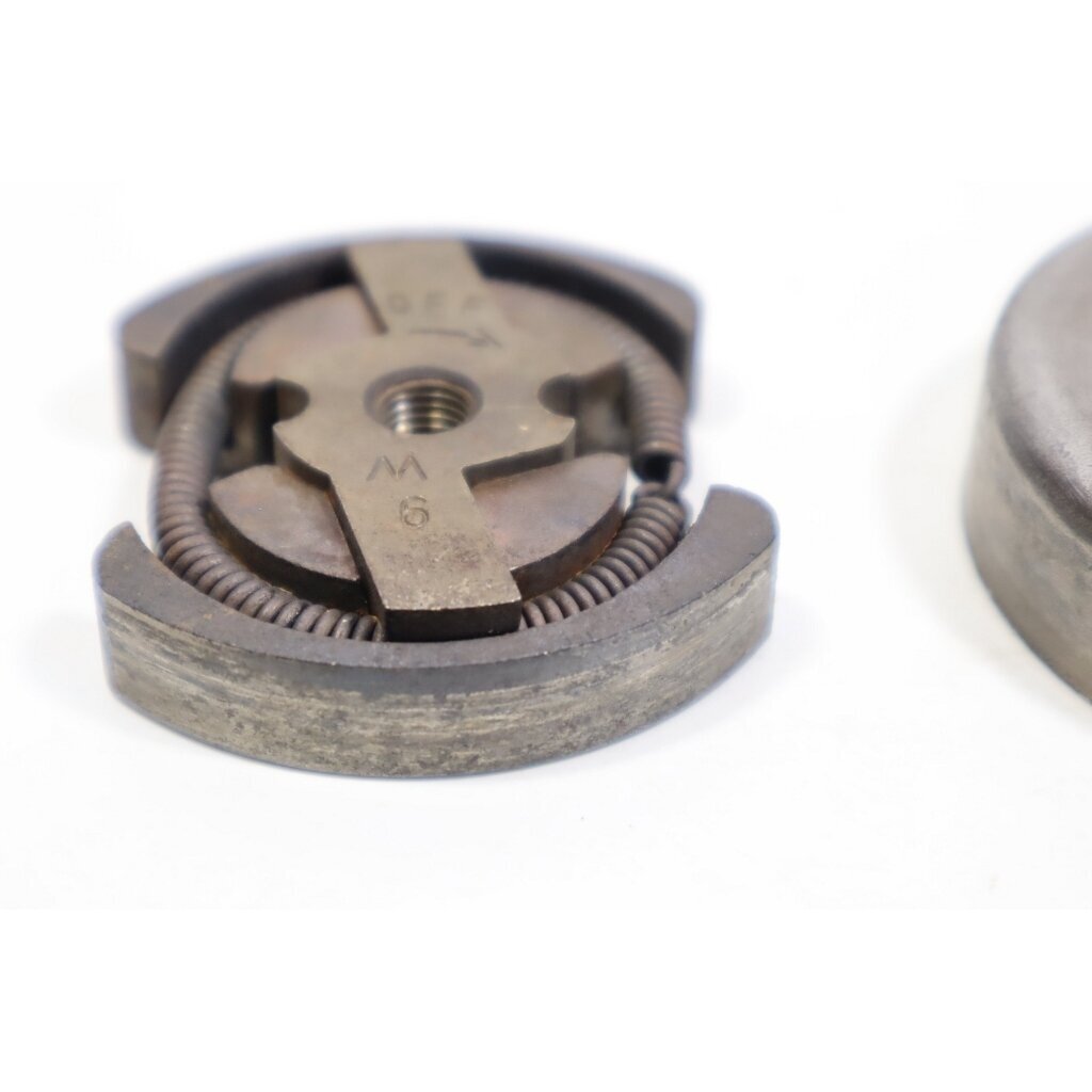 Genuine Clutch Assembly 3/8 6T Husqvarna 36 136 137 236 Jonsered CS2137 Partner 351 352 371 chainsaw 2 Genuine Clutch Assembly 3/8 6T Husqvarna 36 136 137 236 Jonsered CS2137 Partner 351 352 371 chainsaw 2