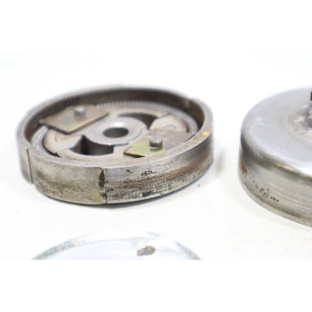 Genuine Clutch Assembly 3/8 6T McCulloch MAC 833 835 836 838 AV chainsaw 2 Genuine Clutch Assembly 3/8 6T McCulloch MAC 833 835 836 838 AV chainsaw 2