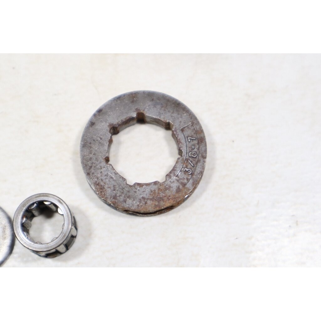 Genuine Clutch Assembly 3/8" 7T Jonsered 2051 2054 2055 chainsaw 2 Genuine Clutch Assembly 3/8" 7T Jonsered 2051 2054 2055 chainsaw 2