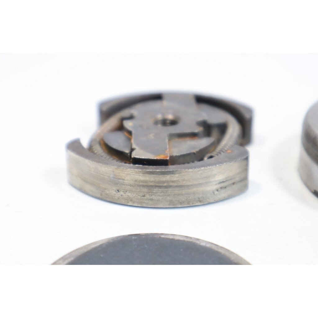 Genuine Clutch Assy .325 7T Husqvarna 36 41 136 137 141 Jonsered 2036 chainsaw 4 Genuine Clutch Assy .325 7T Husqvarna 36 41 136 137 141 Jonsered 2036 chainsaw 4