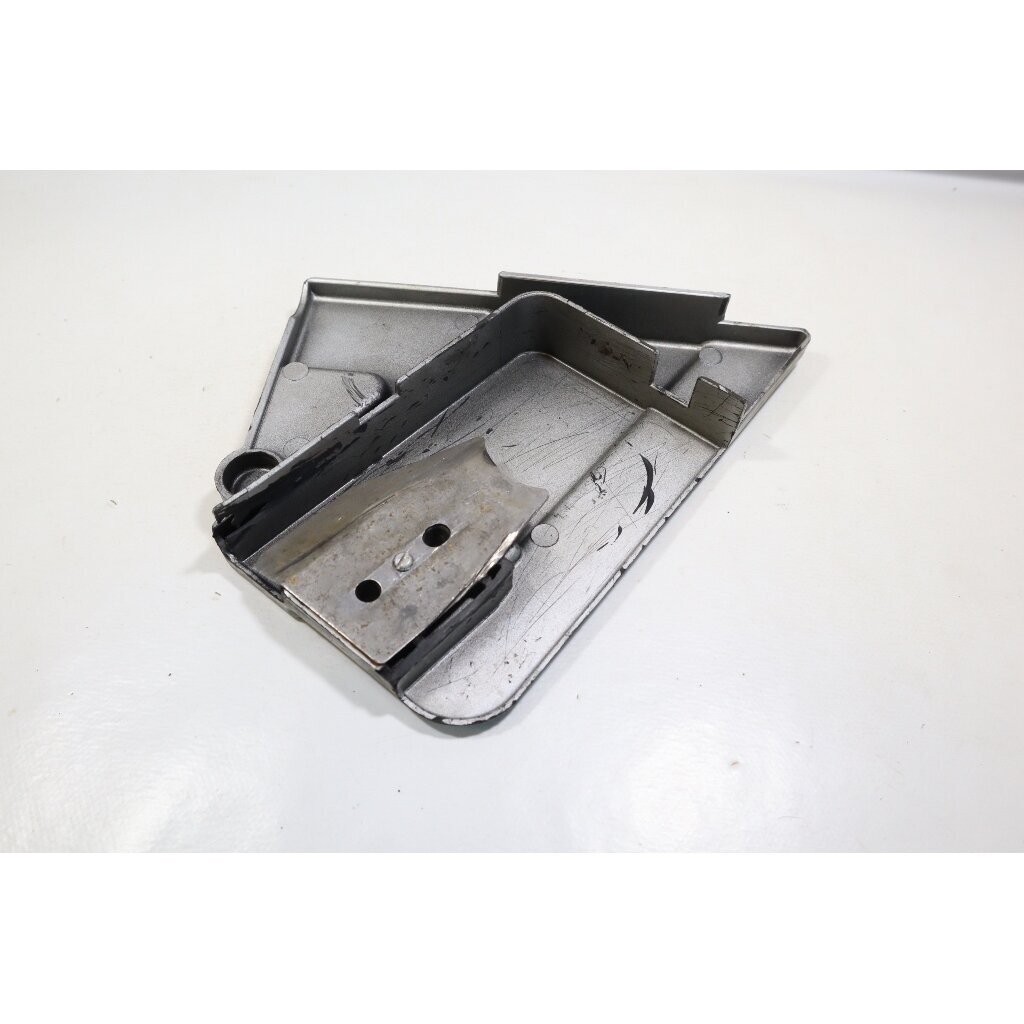 Genuine Clutch Cover McCulloch California chainsaw 227229 8 Genuine Clutch Cover McCulloch California chainsaw 227229 8