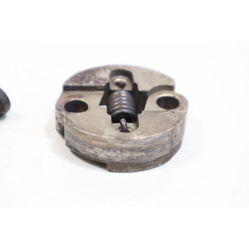 Genuine Clutch Husqvarna 323HD60 323HE3 325HD75 325HDA55 325HE3 325HE4 325HS75 325HS99 326HD60 326HD75 326HE3 326HE4 326HDA55 326HS75 326HS99 trimmer 537040101 2