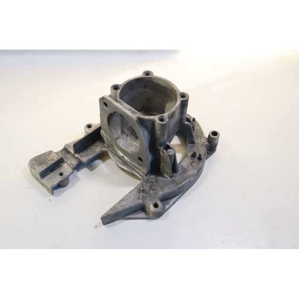 Genuine Crakcase Jonsered GT21 GT22 GT24 GT25 GT26 Husqvarna 18H trimmer 530014861 3