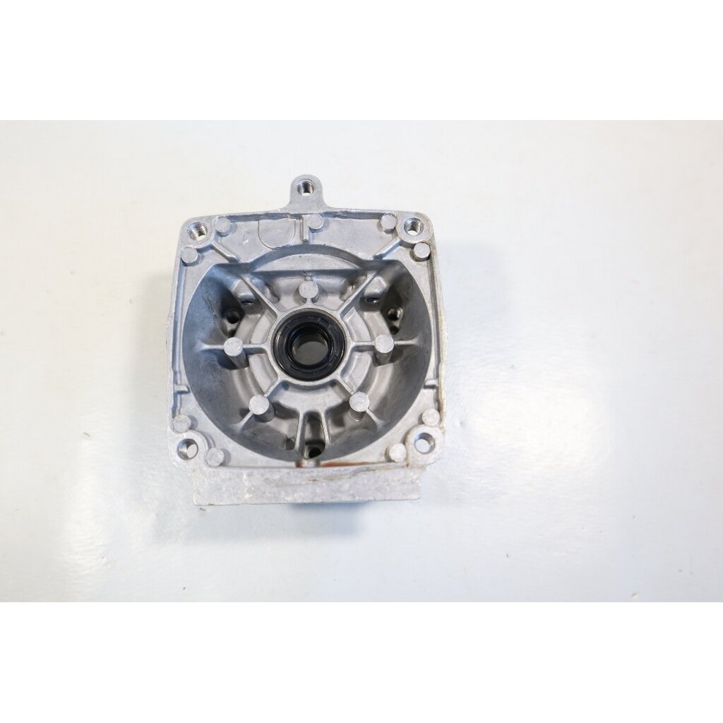 Genuine Crankcase Alpina CB27 CT27 TR27 Castelgarden GB27 GT27 XB27 XR27 Mountfield MB2601 MB2602 MT2601 MT2607 ST S p A BG26 M27 Stiga SB25 SB27 ST27 brushcutter 9