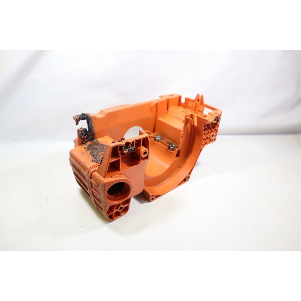 Genuine Crankcase Chassis Husqvarna 36 41 136 141 chainsaw 530069942 Genuine Crankcase Chassis Husqvarna 36 41 136 141 chainsaw 530069942