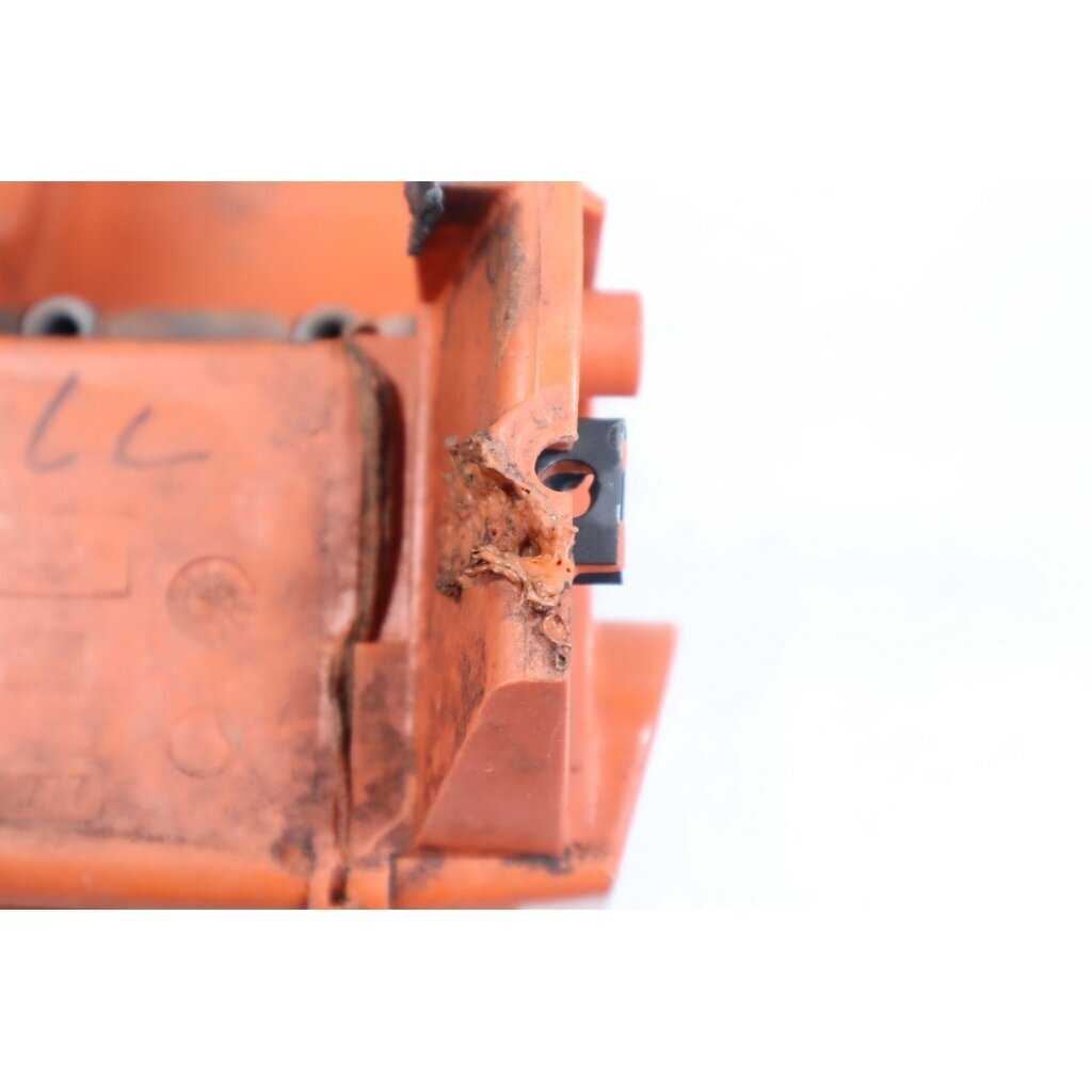 Genuine Crankcase Chassis Husqvarna 36 41 136 141 chainsaw 530069942 8