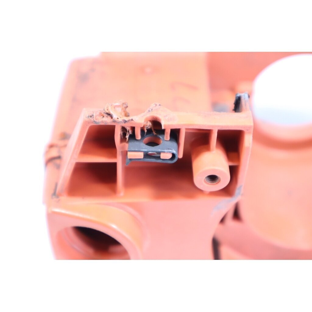 Genuine Crankcase Chassis Husqvarna 36 41 136 141 chainsaw 530069942 10