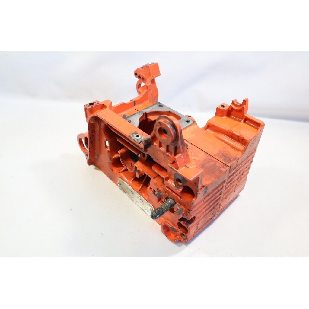 Genuine Crankcase Dolmar 100 102 chainsaw 028111030 3 Genuine Crankcase Dolmar 100 102 chainsaw 028111030 3