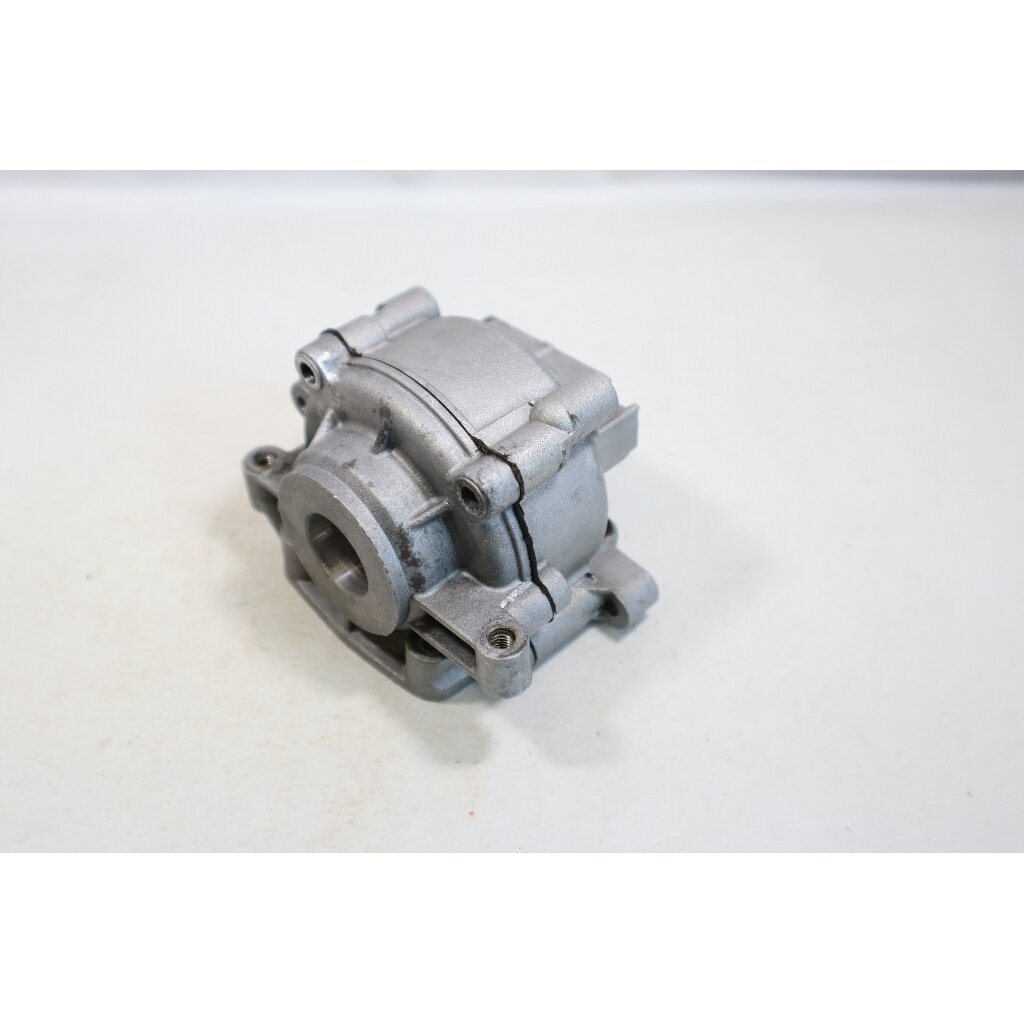 Genuine Crankcase Efco 138 142 146 151 Oleo Mac 938 941 942 946 951 chainsaw 094600393 5 Genuine Crankcase Efco 138 142 146 151 Oleo Mac 938 941 942 946 951 chainsaw 094600393 5