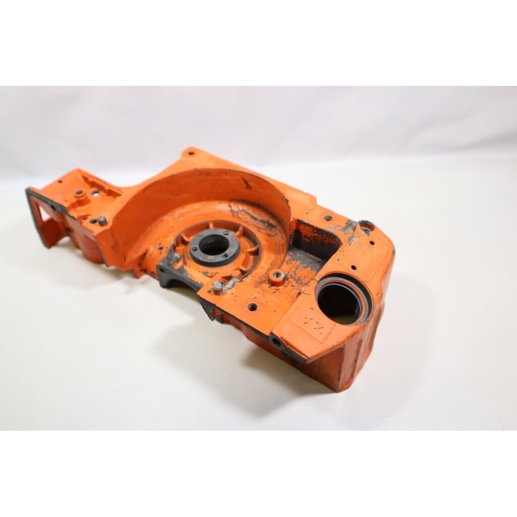 Genuine Crankcase Flywheel Side Husqvarna 242 246 42 238 chainsaw 501620502 2 Genuine Crankcase Flywheel Side Husqvarna 242 246 42 238 chainsaw 501620502 2