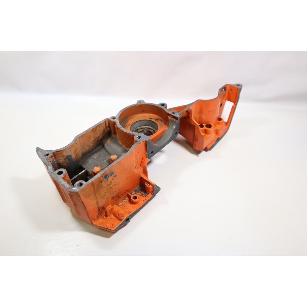 Genuine Crankcase Flywheel Side Husqvarna 242 246 42 238 chainsaw 501620502 7 Genuine Crankcase Flywheel Side Husqvarna 242 246 42 238 chainsaw 501620502 7