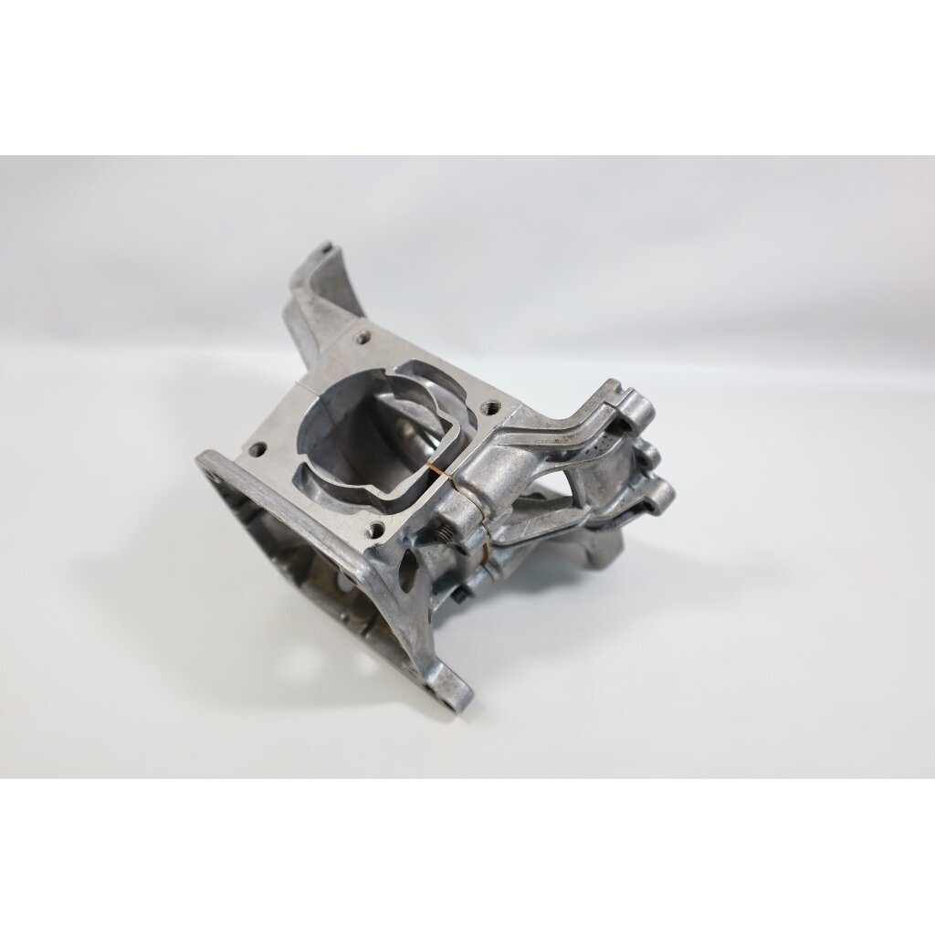 Genuine Crankcase Hitachi CG27EAS brushcutter 1 Genuine Crankcase Hitachi CG27EAS brushcutter 1