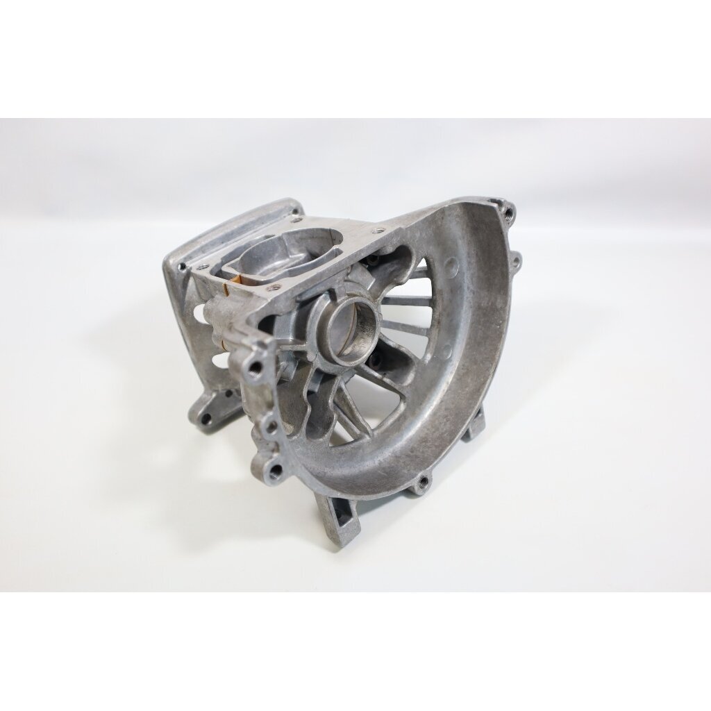 Genuine Crankcase Hitachi CG27EAS brushcutter 2 Genuine Crankcase Hitachi CG27EAS brushcutter 2