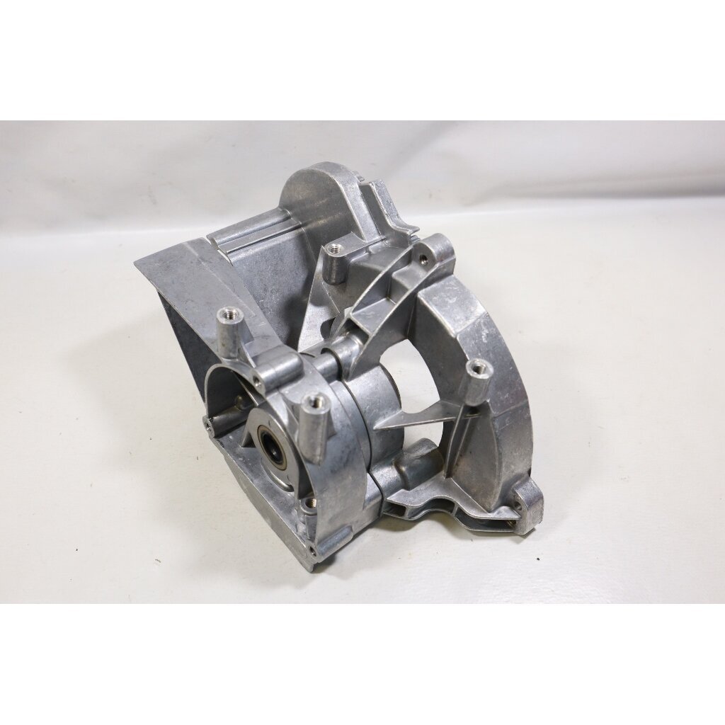 Genuine Crankcase Husqvarna 122 C LD LDx LK McCulloch T22 LS LCS trimmer 522878301 7 Genuine Crankcase Husqvarna 122 C LD LDx LK McCulloch T22 LS LCS trimmer 522878301 7