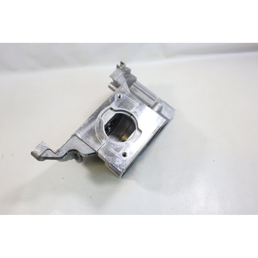 Genuine Crankcase Husqvarna 122 C LD LDx LK McCulloch T22 LS LCS trimmer 522878301 2 Genuine Crankcase Husqvarna 122 C LD LDx LK McCulloch T22 LS LCS trimmer 522878301 2